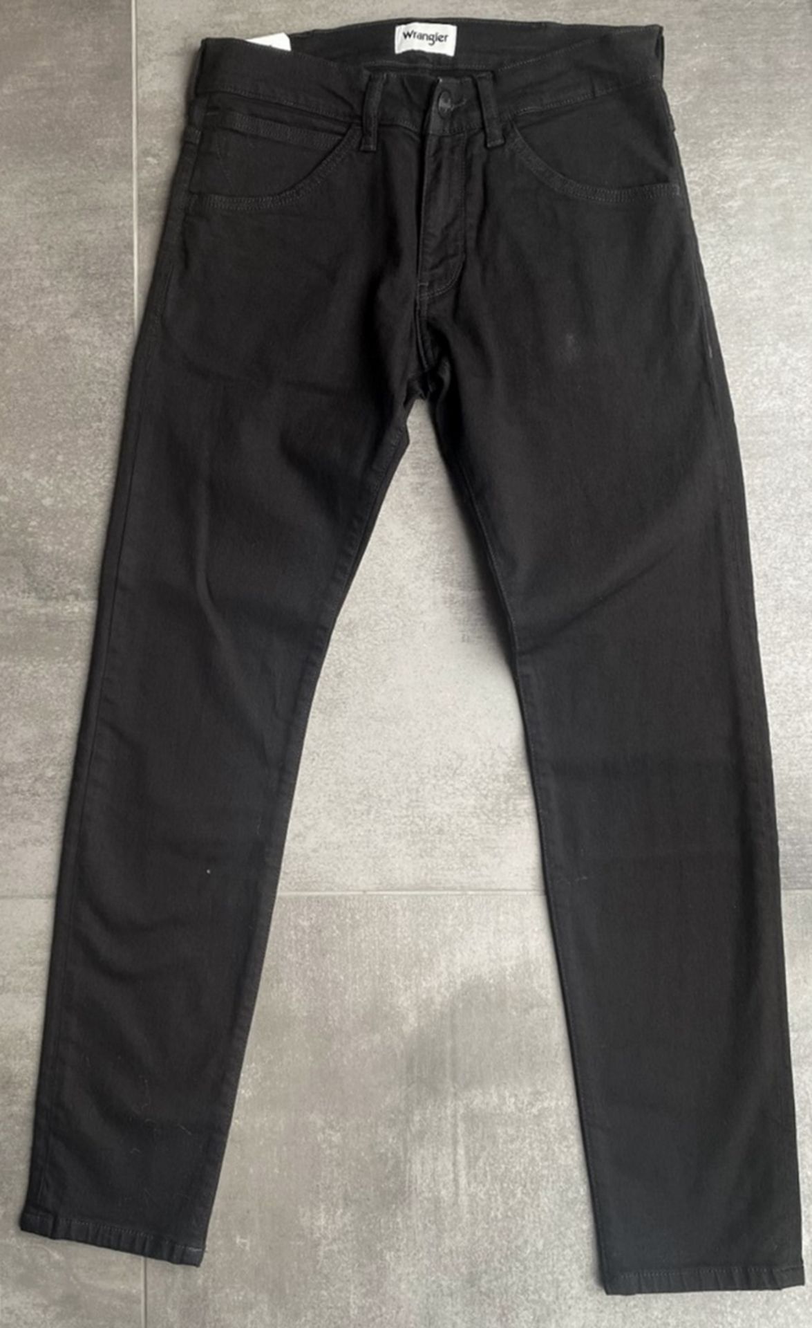 1 x Pair Of Men's Genuine Wrangler Jeans In Black - Size: 30/32 - Preowned, Like New With Tags - - Image 2 of 10