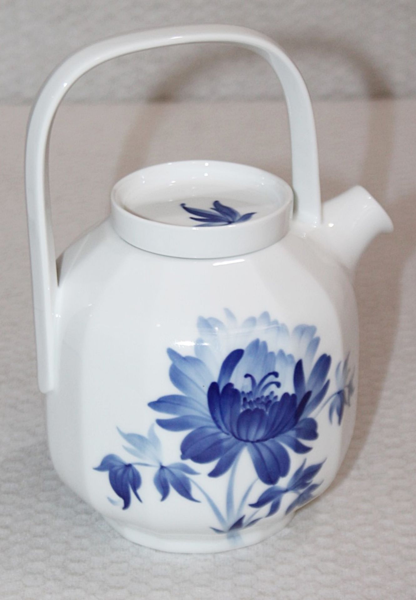 1 x ROYAL COPENHAGEN 'Blomst' Peony Tree Handcrafted Porcelain Teapot - Original Price £125.00 - Image 2 of 11