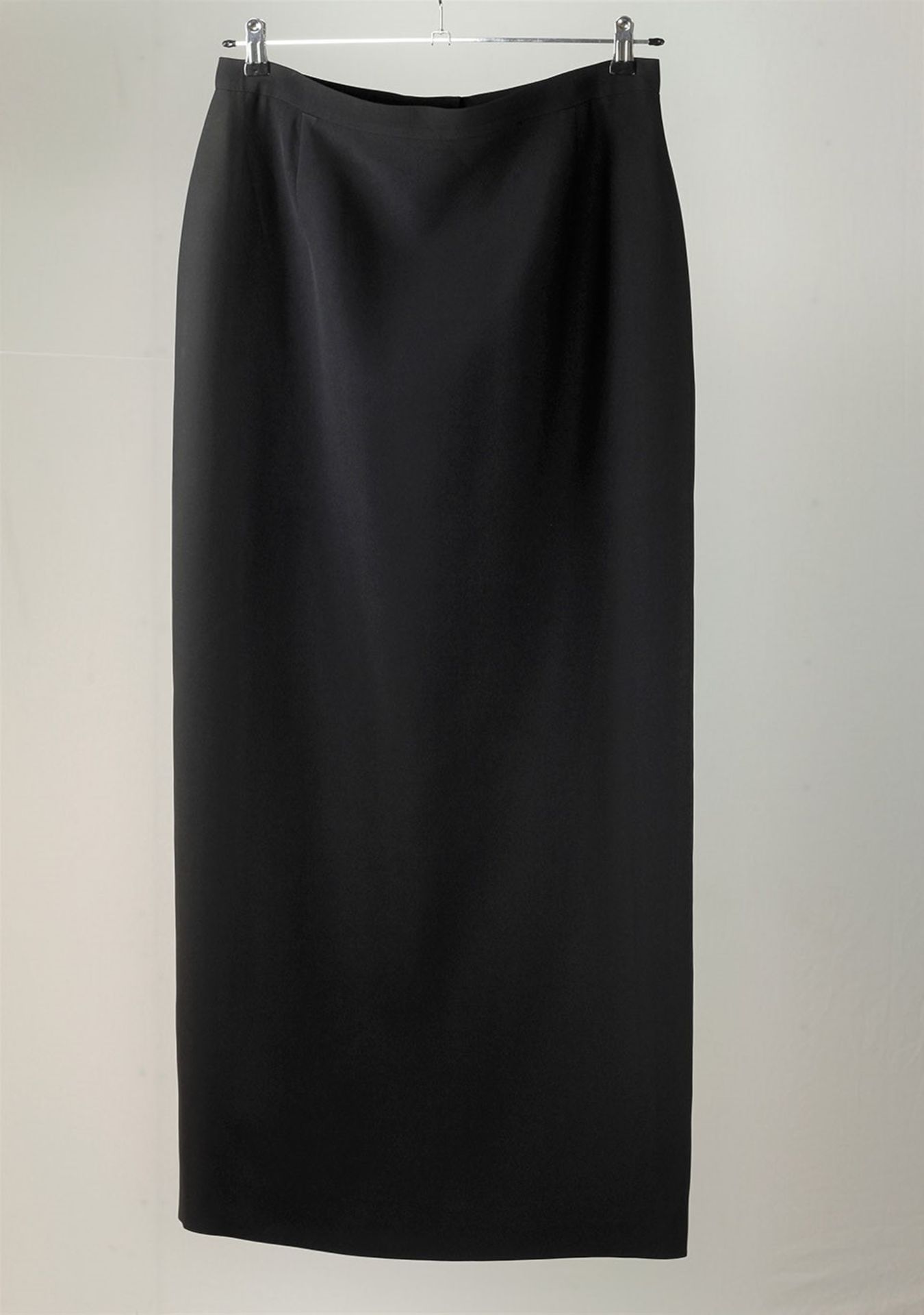 1 x Boutique Le Duc Black Maxi Pencil Skirt - From a High End Clothing Boutique In The - Image 2 of 3