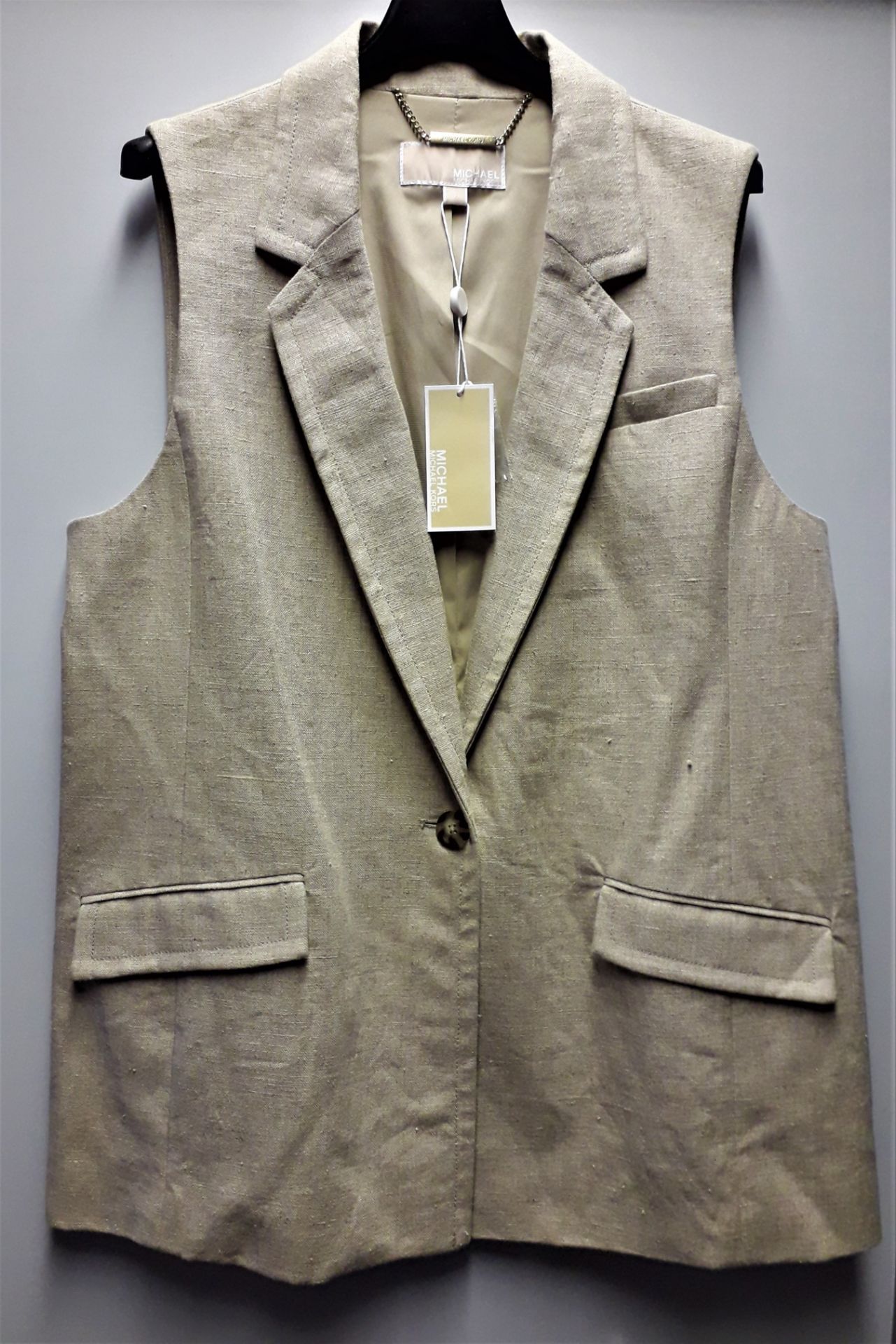 1 x Michael Kors Hemp Sleeveless Blazer - Size: L - Material: Lining 97% Polyester. Shell 100% Linen