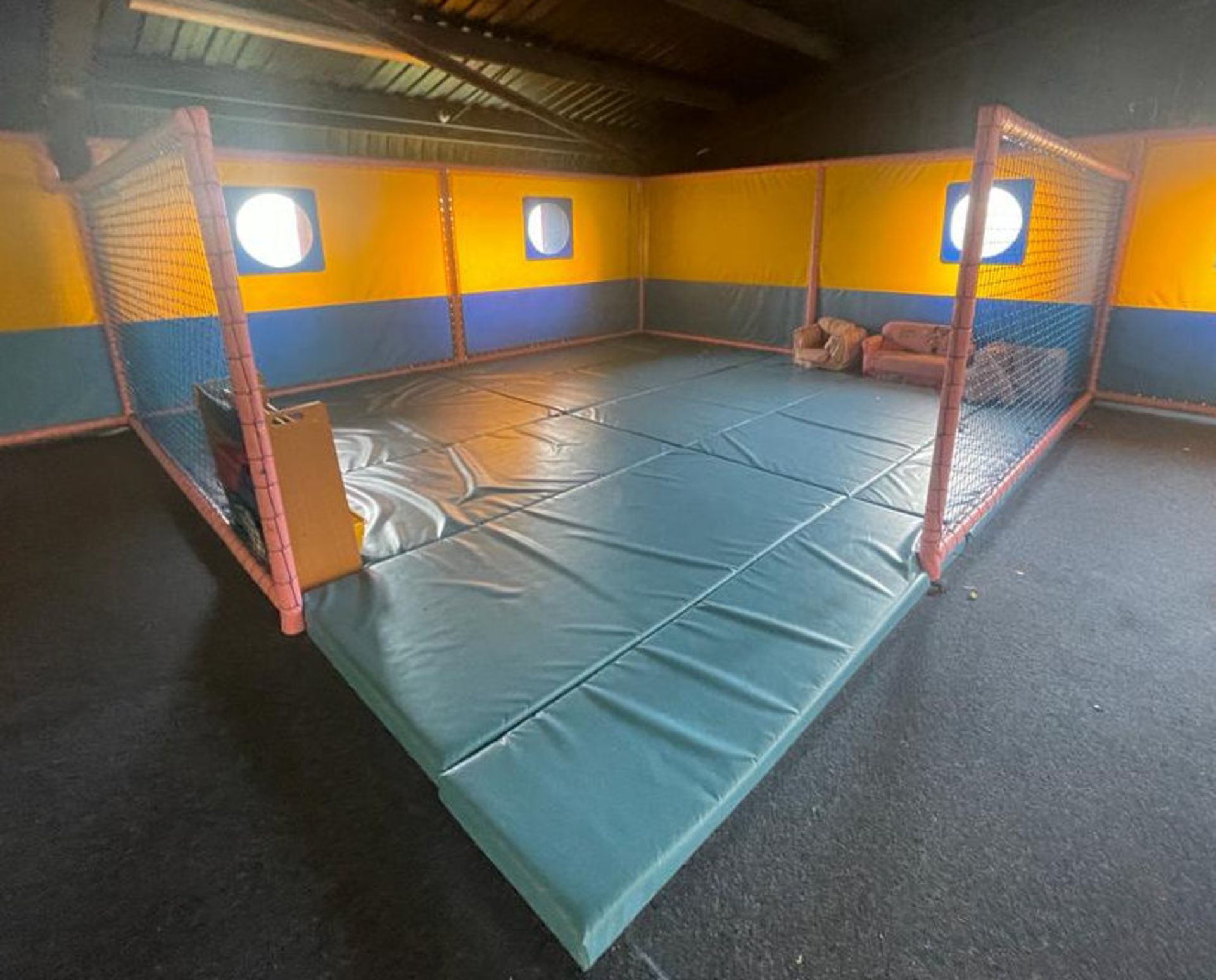 1 x Trampoline Park With Over 40 Interconnected Trampolines, Inflatable Activity Area, Waiting - Image 3 of 99
