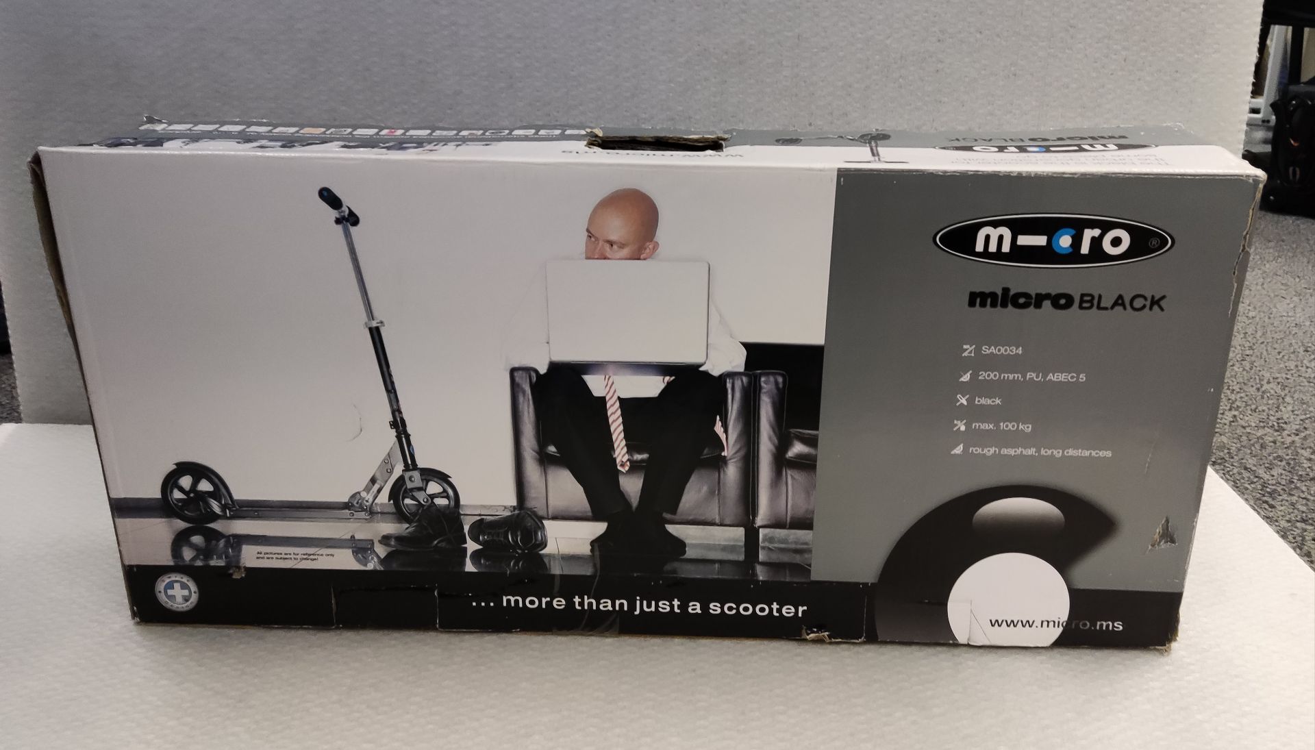 1 x Micro Black Adult Scooter - Model SA0034 - New/Boxed - Image 8 of 8