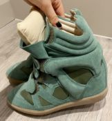 1 x Pair Of Genuine Isabel Marant Boots In Green - Size: 36 - Preowned in Good Condition - Ref: LOT3