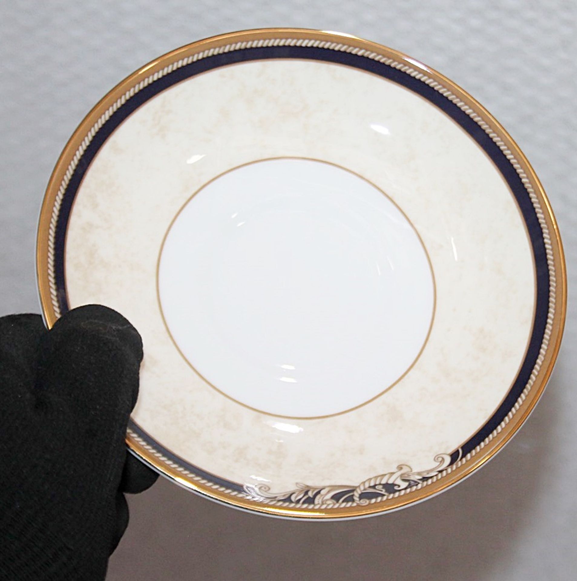 1 x Set of 2 WEDGWOOD 'Cornucopia' Fine Bone China Teacups and Saucers, With 22-Karat Gold Plating - Image 7 of 10