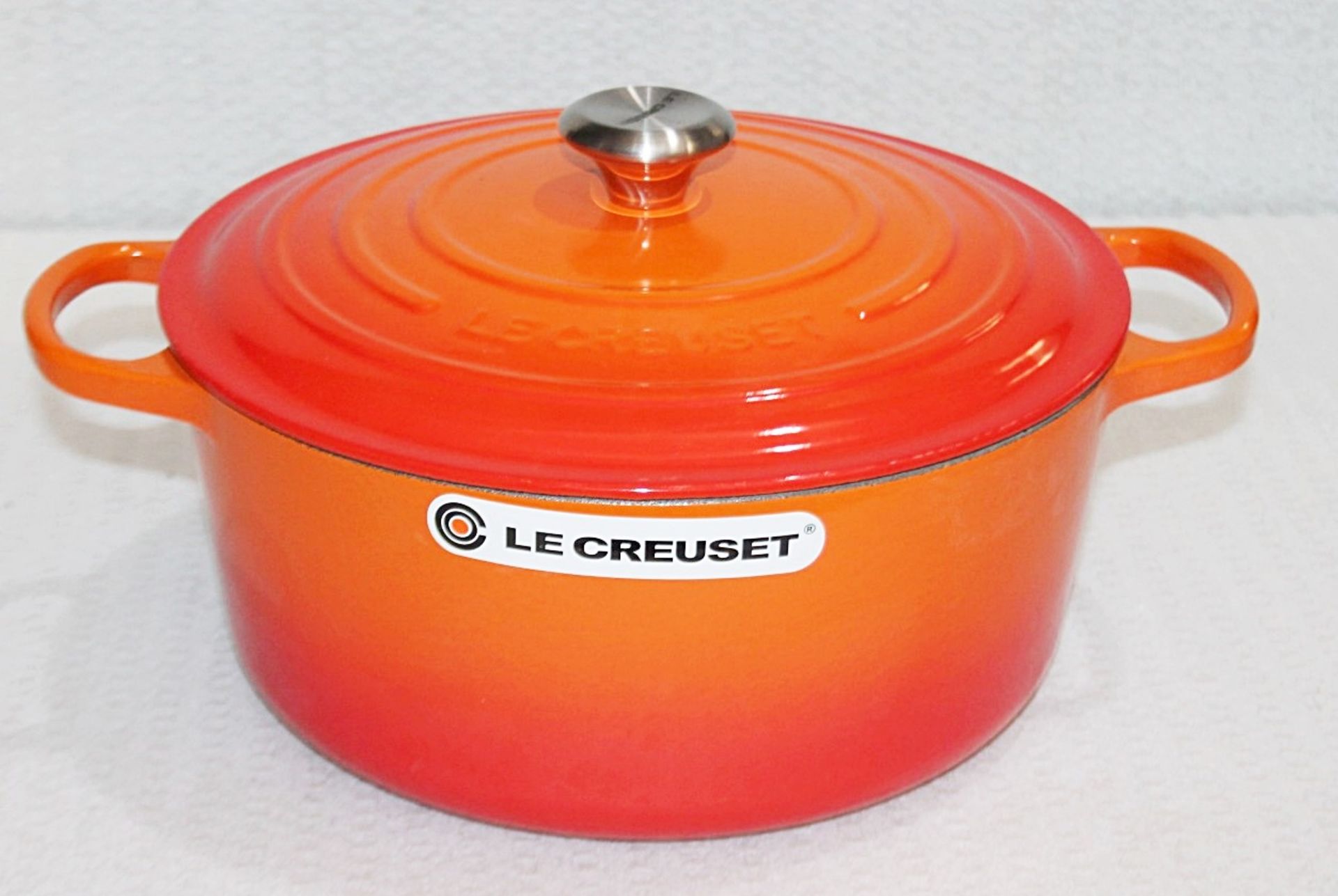 1 x LE CREUSET 'Volcanic' Enamelled Cast Iron Round Casserole Dish With Lid (30cm) - RRP £355.00 - Image 2 of 13