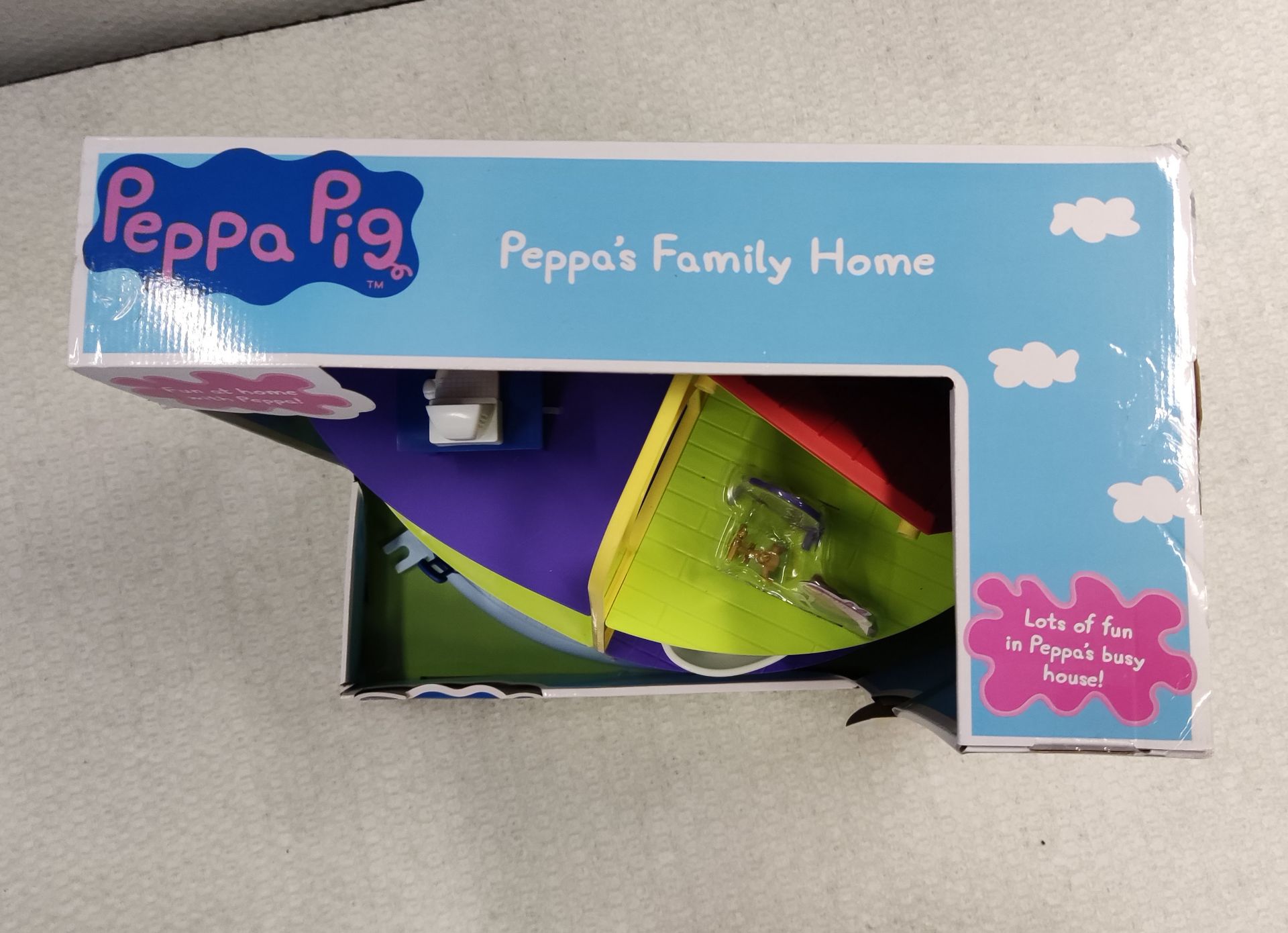 1 x Peppa Pig Peppa's Family Home Play Set - New/Boxed - Image 2 of 6