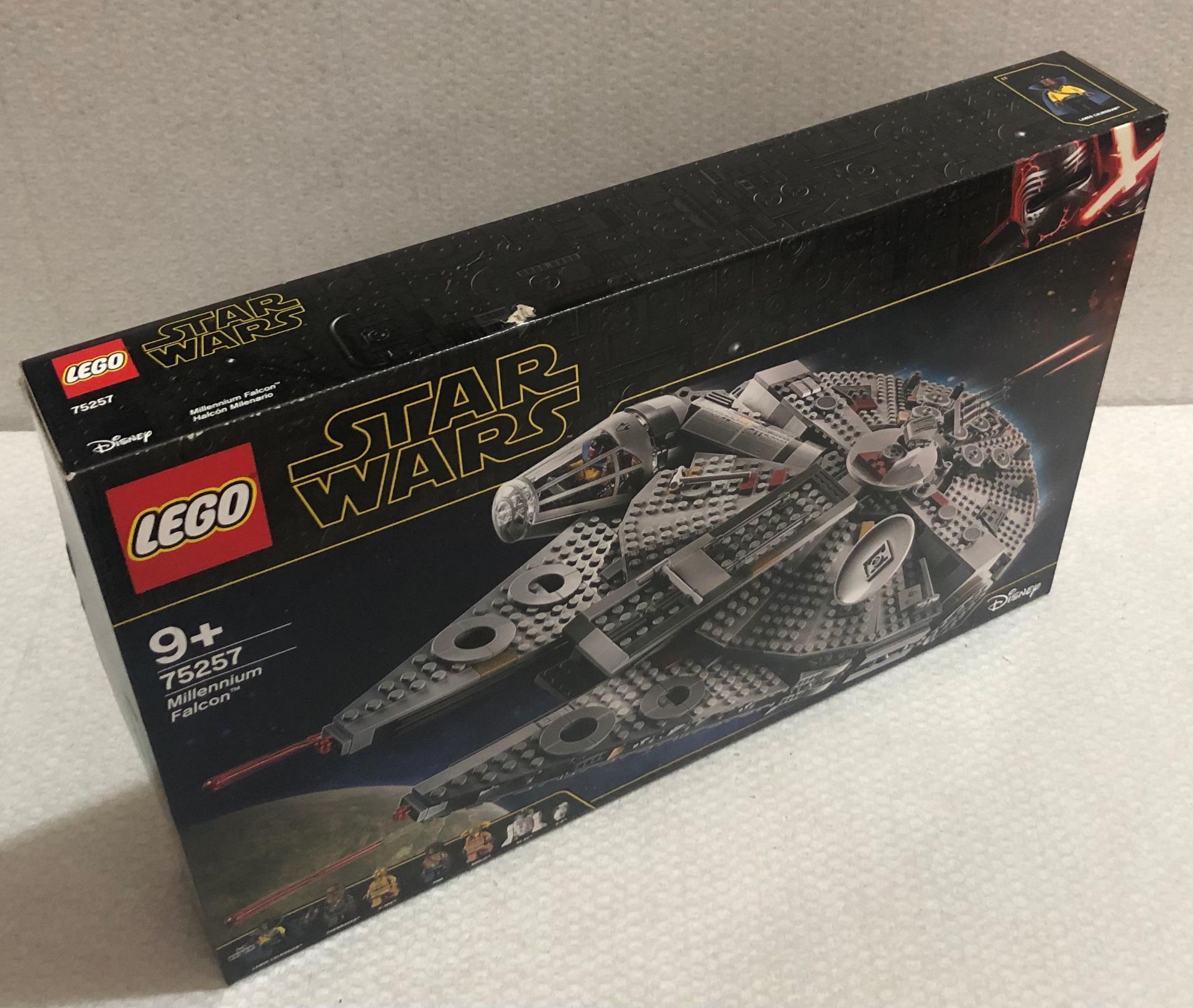 1 x Lego Star Wars Millenium Falcon - Model 75257 - New/Boxed - Image 3 of 4