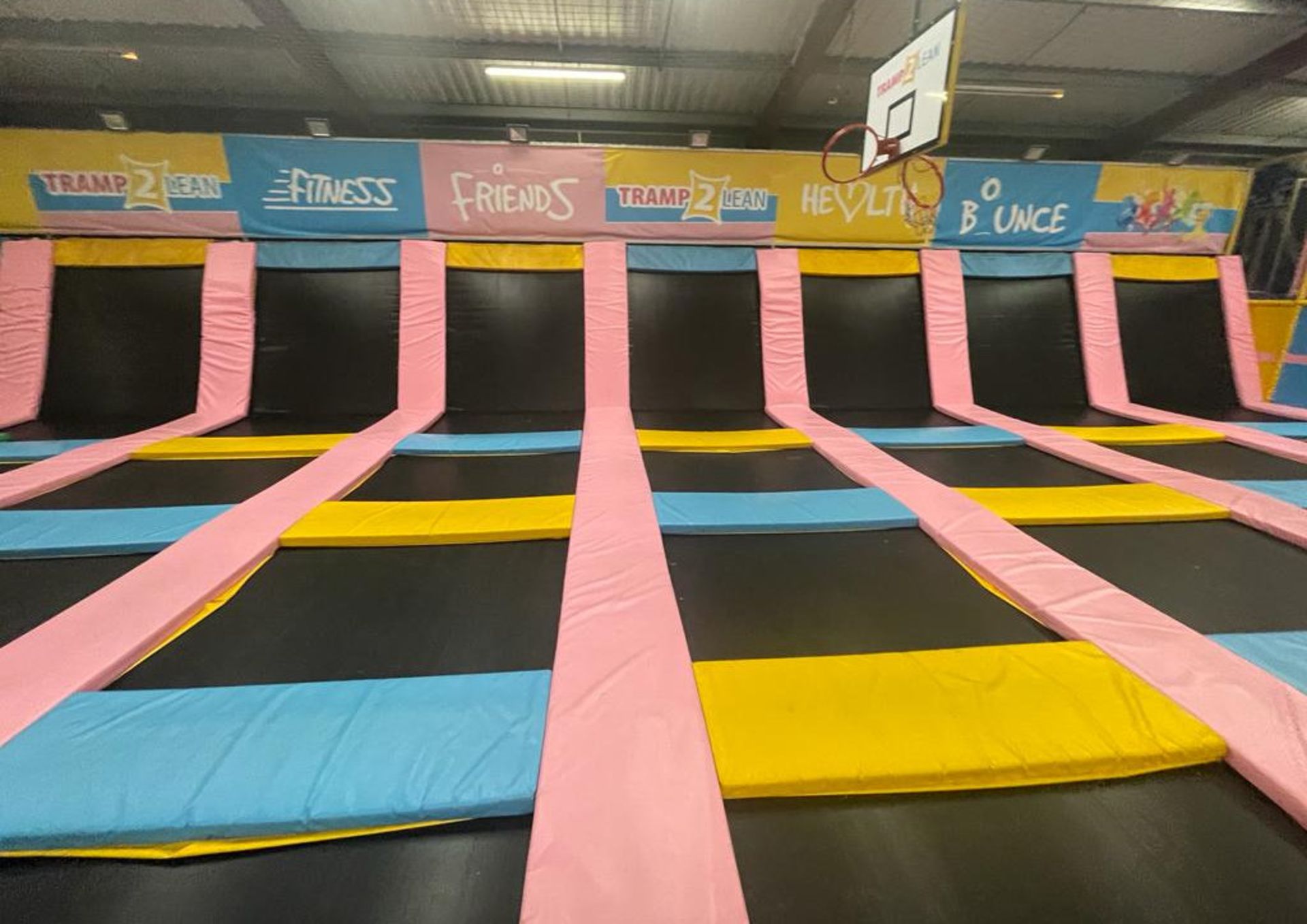 1 x Trampoline Park With Over 40 Interconnected Trampolines, Inflatable Activity Area, Waiting - Image 63 of 99