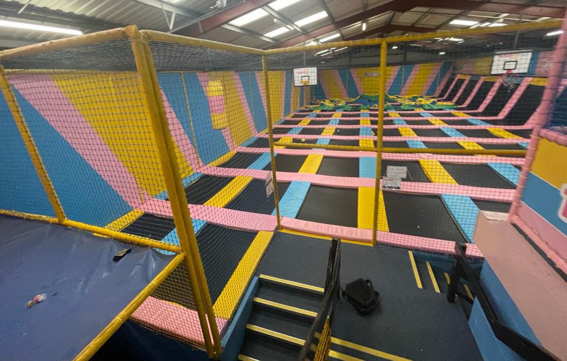 1 x Trampoline Park With Over 40 Interconnected Trampolines, Inflatable Activity Area, Waiting - Image 2 of 99