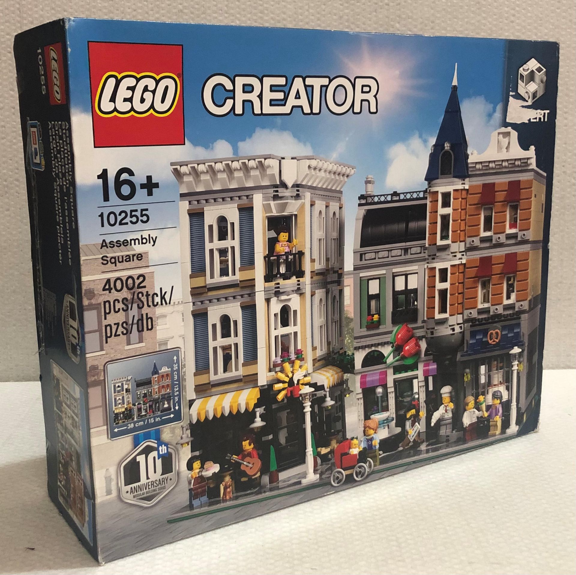 1 x Lego Creator Assembly Square - Set # 10255 - New/Boxed - Image 3 of 6