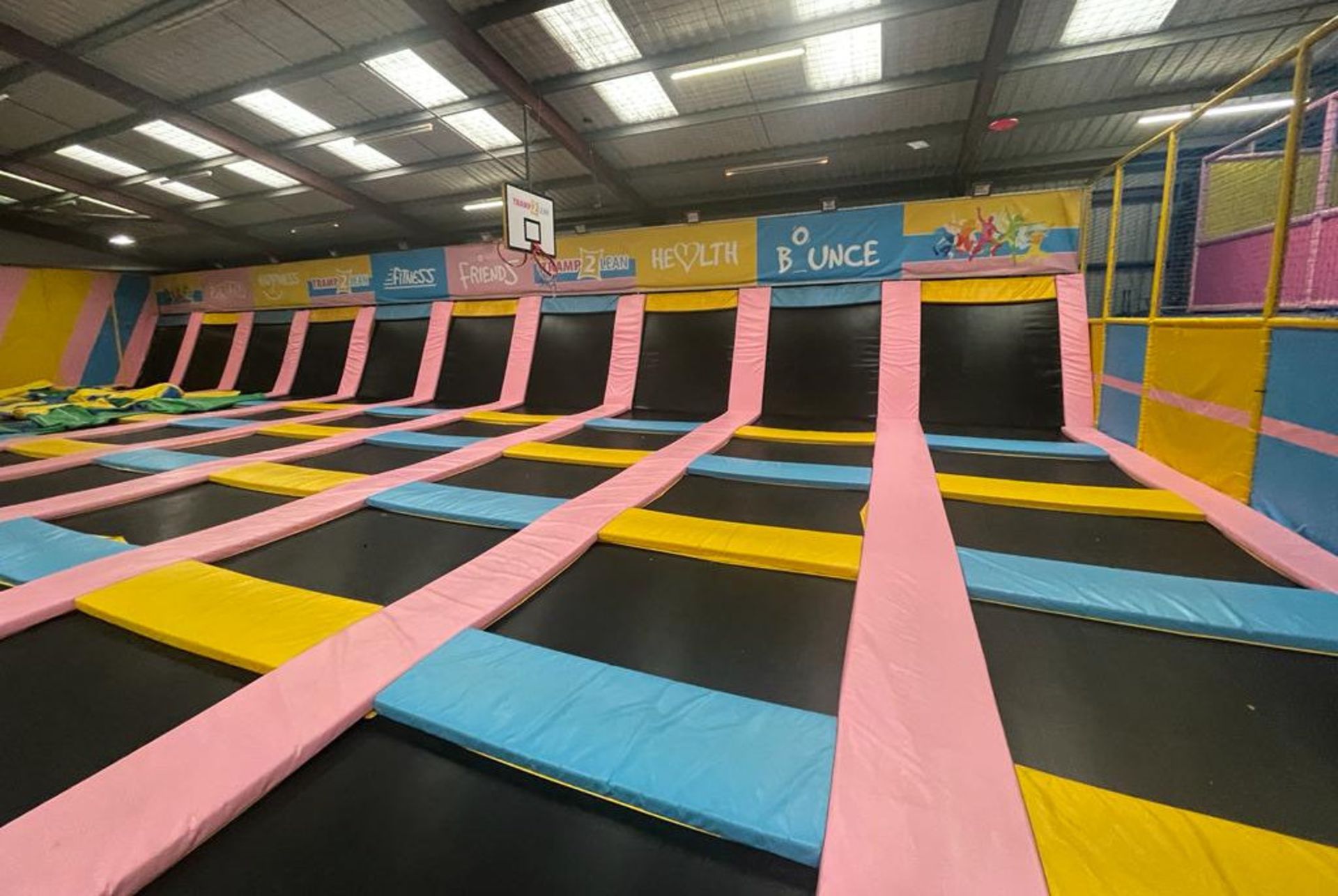 1 x Trampoline Park With Over 40 Interconnected Trampolines, Inflatable Activity Area, Waiting - Image 46 of 99