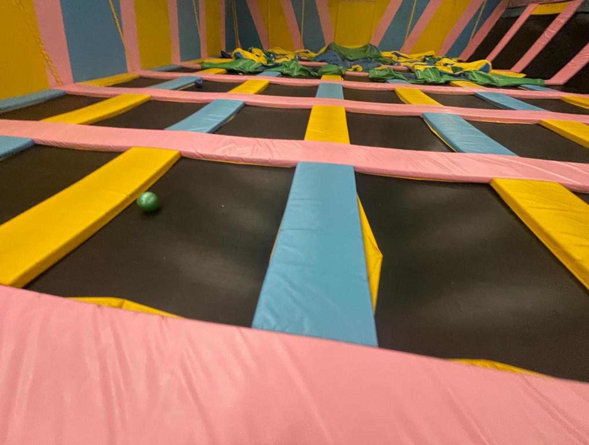 1 x Trampoline Park With Over 40 Interconnected Trampolines, Inflatable Activity Area, Waiting - Image 6 of 99