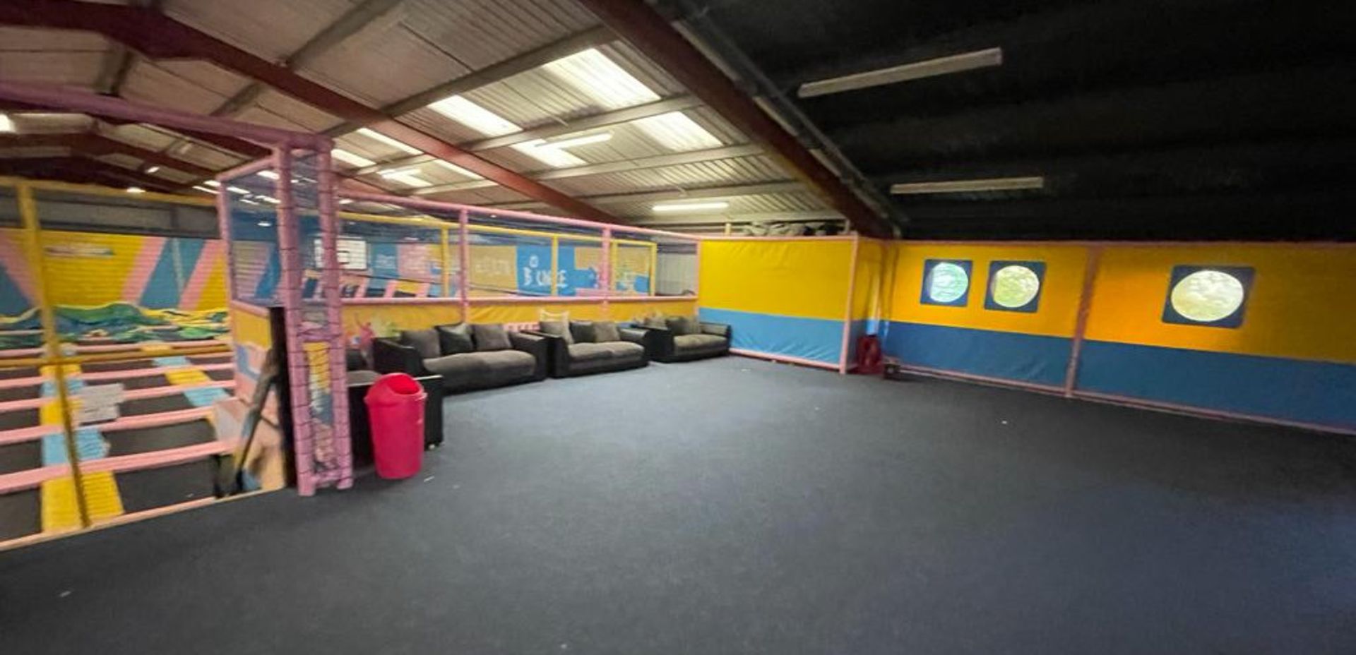 1 x Trampoline Park With Over 40 Interconnected Trampolines, Inflatable Activity Area, Waiting - Image 65 of 99