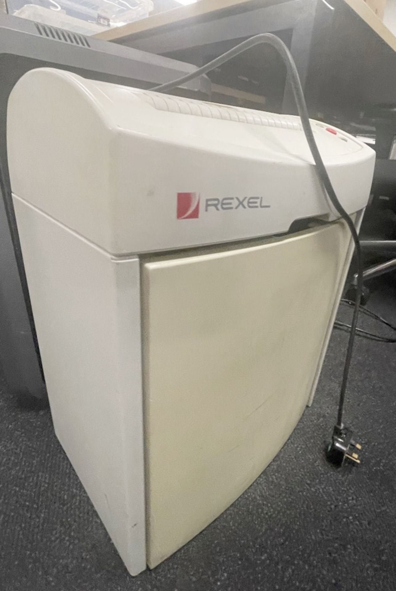 1 x Rexel Shredder - Model 130 Auto - To Be Removed From An Executive Office Environment - CL748 - - Image 3 of 3