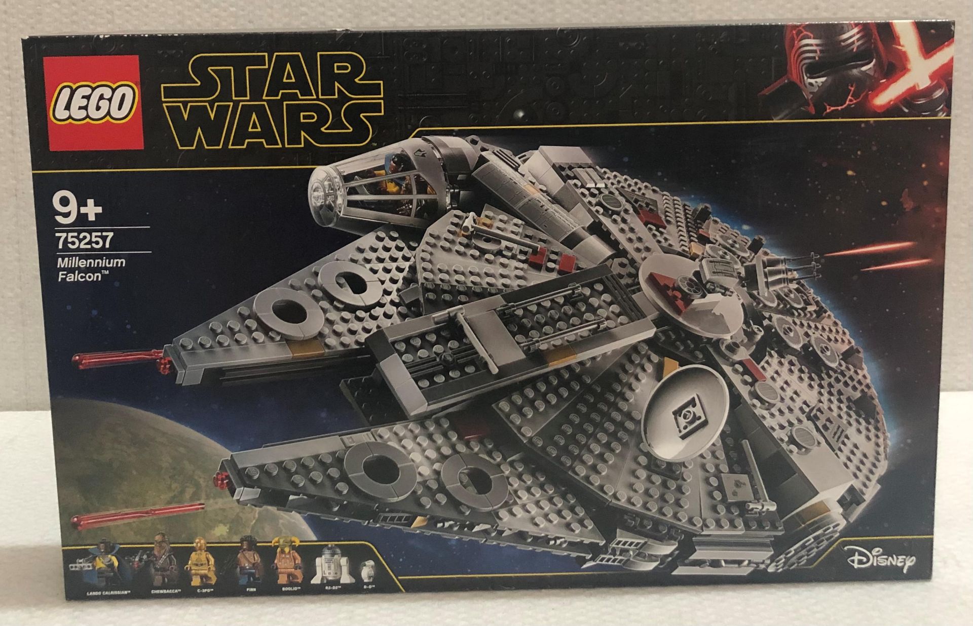 1 x Lego Star Wars Millenium Falcon - Model 75257 - New/Boxed - Image 2 of 4