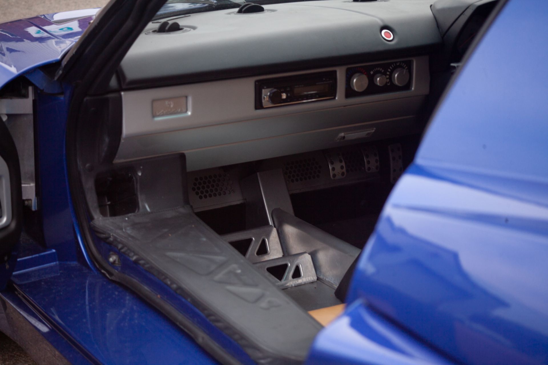 1 x 2007 Vauxhall VX220 Turbo - 55,000 Miles - MOT Jan 2023 - NO VAT ON THE HAMMER - Location: Altri - Image 28 of 29