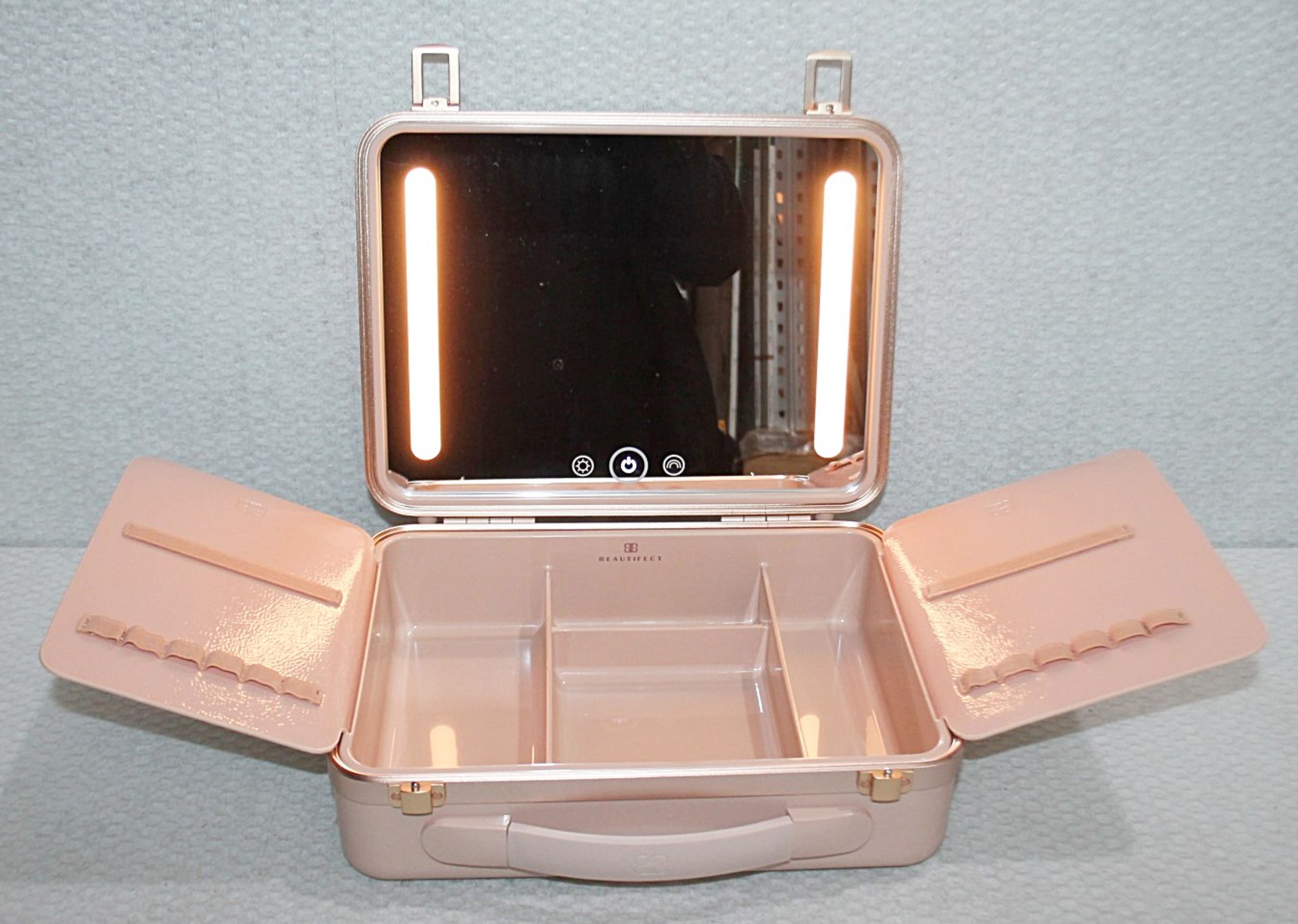 1 x BEAUTIFECT 'Beautifect Box' Make-Up Carry Case With Built-in Illuminated Mirror - RRP £279.00 - Image 3 of 13