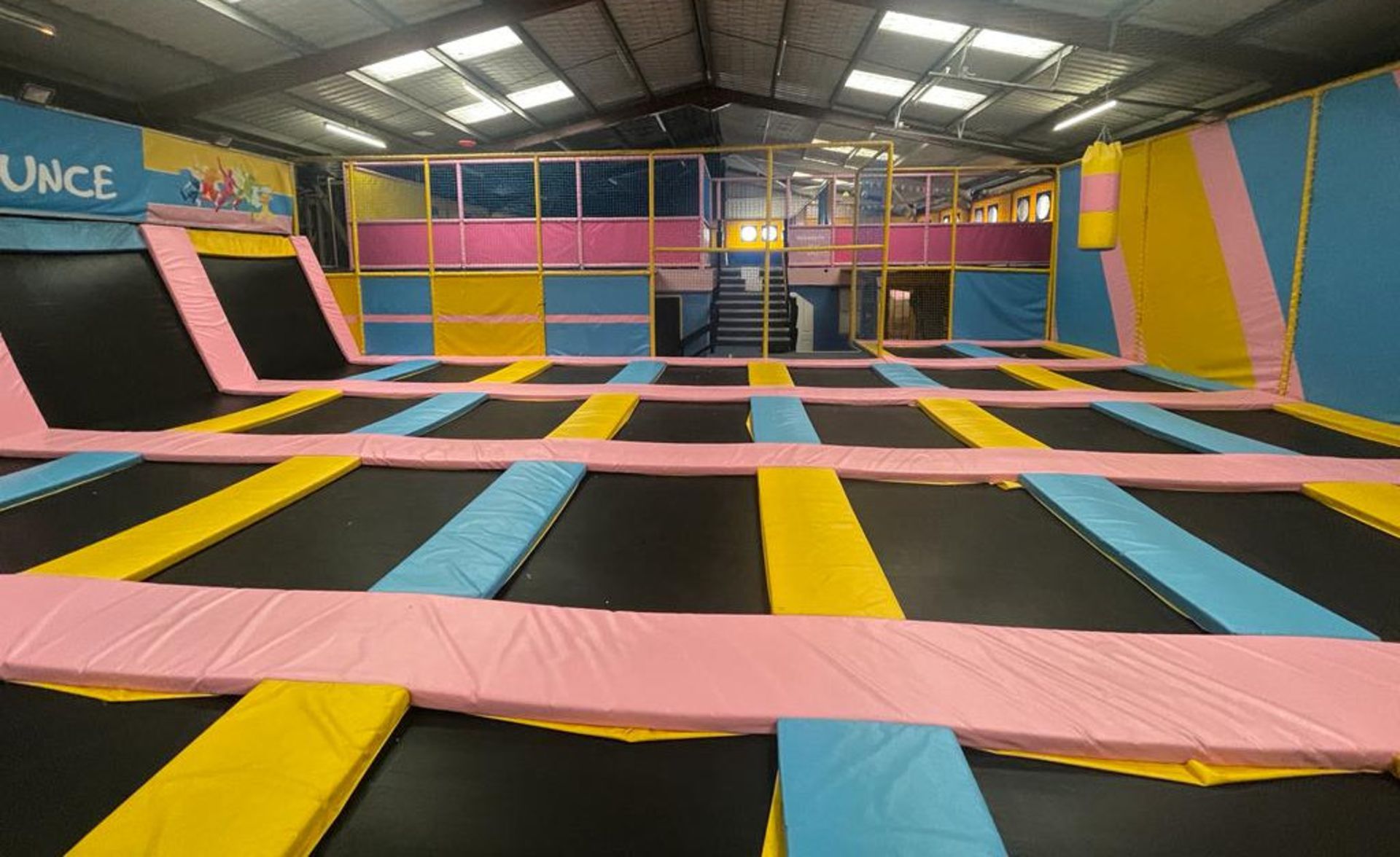 1 x Trampoline Park With Over 40 Interconnected Trampolines, Inflatable Activity Area, Waiting - Image 62 of 99