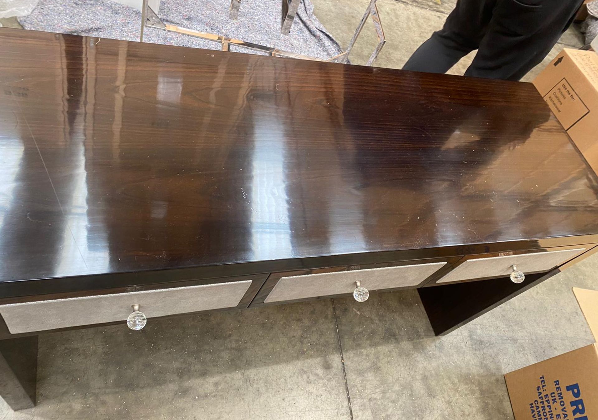 1 x Mahogany Dressing / Writing Table With a High Gloss Finish and Cream Drawer Fascia's - Image 2 of 4