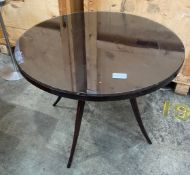 1 x Round Mahogany Table - Size: 800 x 600mm - CL731 - NO VAT ON THE HAMMER - Ref: LIV60/708 -