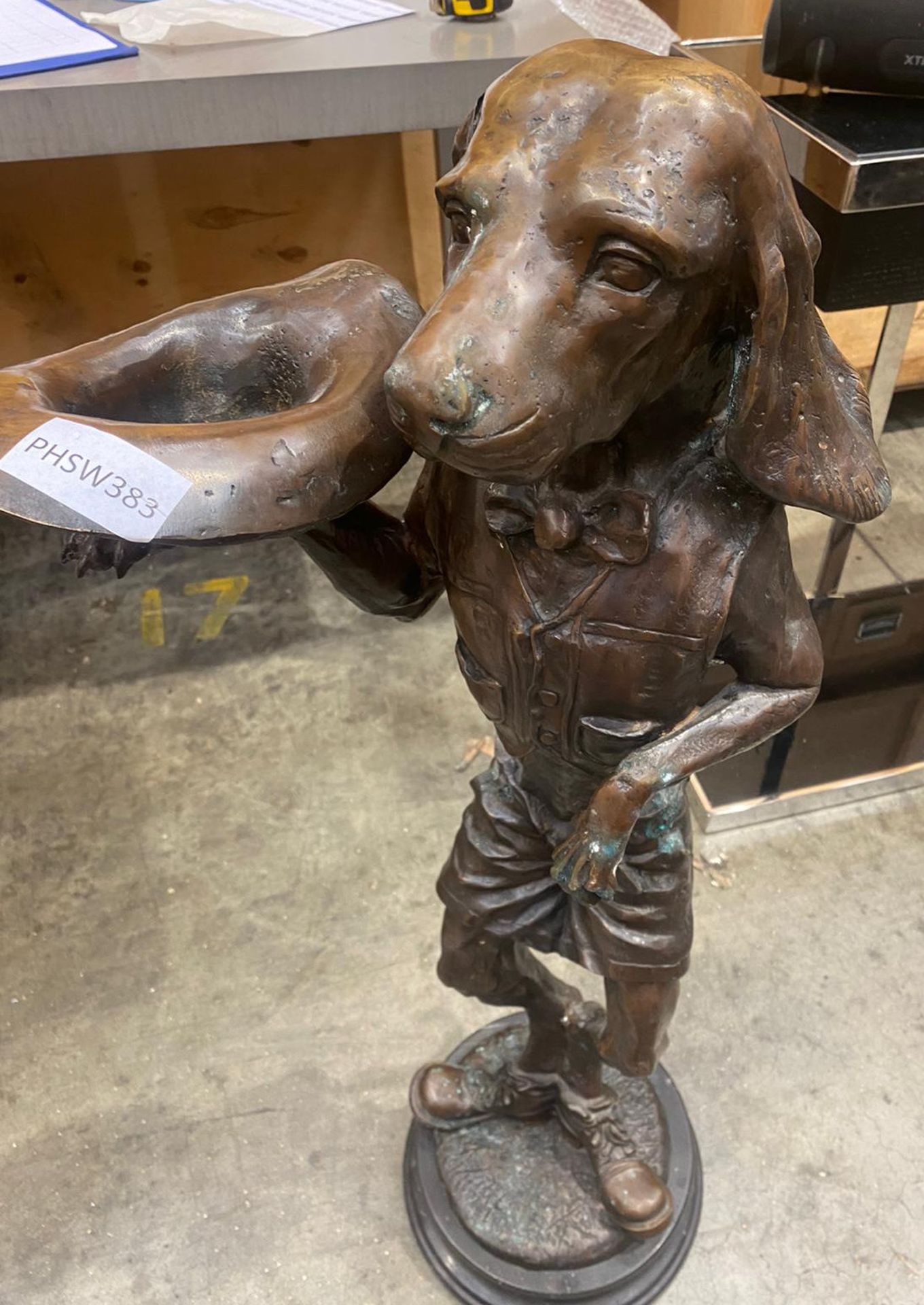 1 x Bronze Dog Sculpture - Standing Clothed Dog Holding Hat - Size: 1150mm Tall - Image 3 of 4