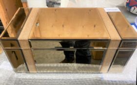 1 x Make Up or Jewellery Box With Mirrored and Speckled Glass Finish
