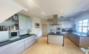 1 x SieMatic Contemporary Fitted Kitchen With Branded Appliances - Features Handleless Doors,