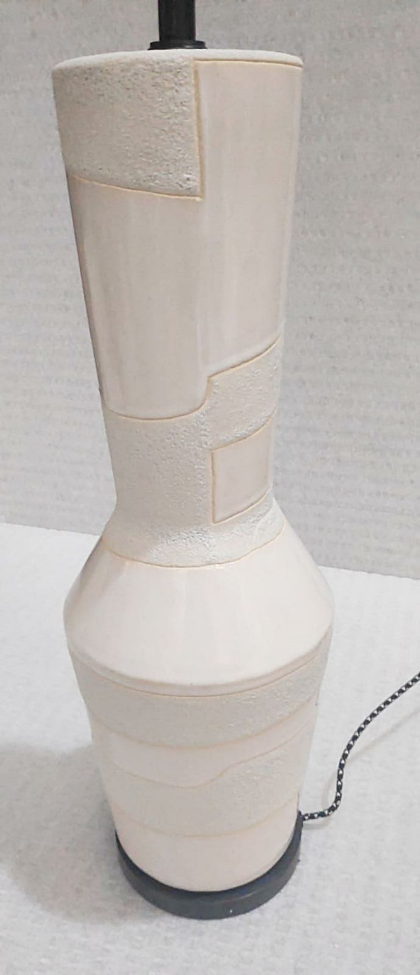 1 x KELLY WEARSTLER / VISUAL COMFORT 'Alta' Designer Table Lamp In White - Original Price £1,000 - Image 3 of 13