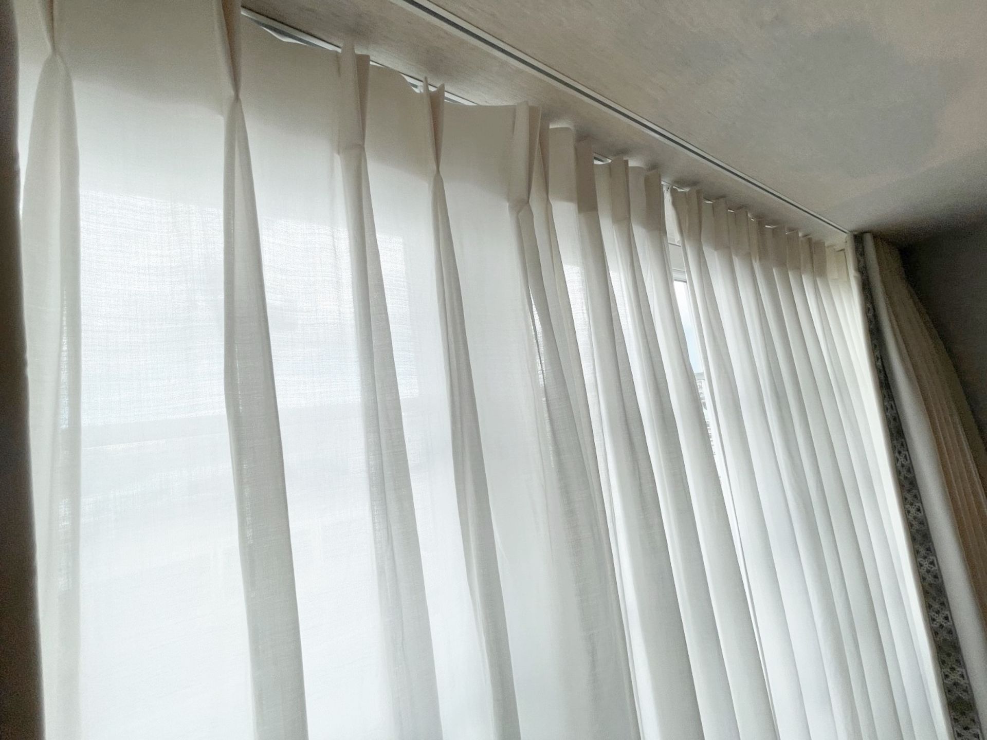 4 x Bespoke Made To Measure Premium Lined Curtains - Includes 1 x Pair & 2 x Single Blinds + Voiles - Image 4 of 13