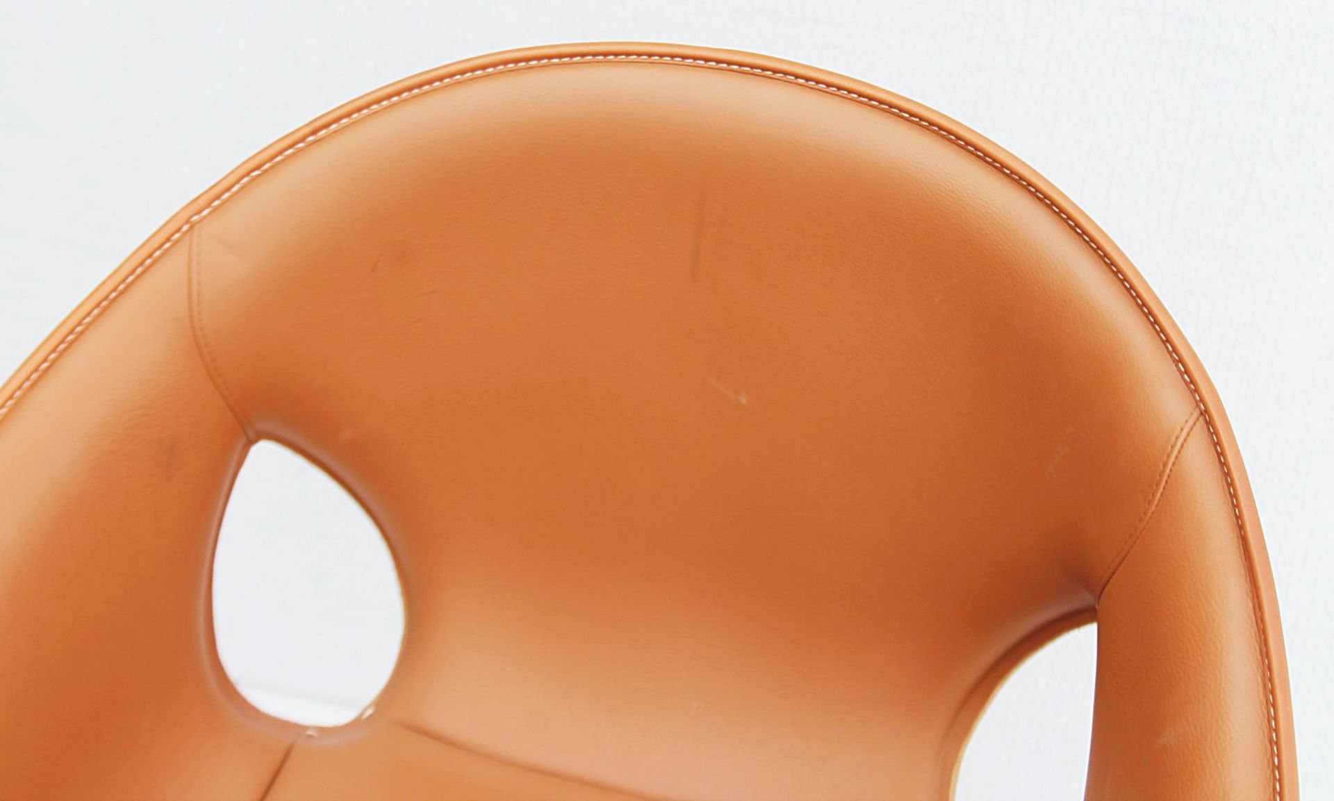 1 x POLTRONA FRAU 'Ginger' Designer Leather Swivel Chair In Bespoke Colours - Original Price £3,299 - Image 3 of 9