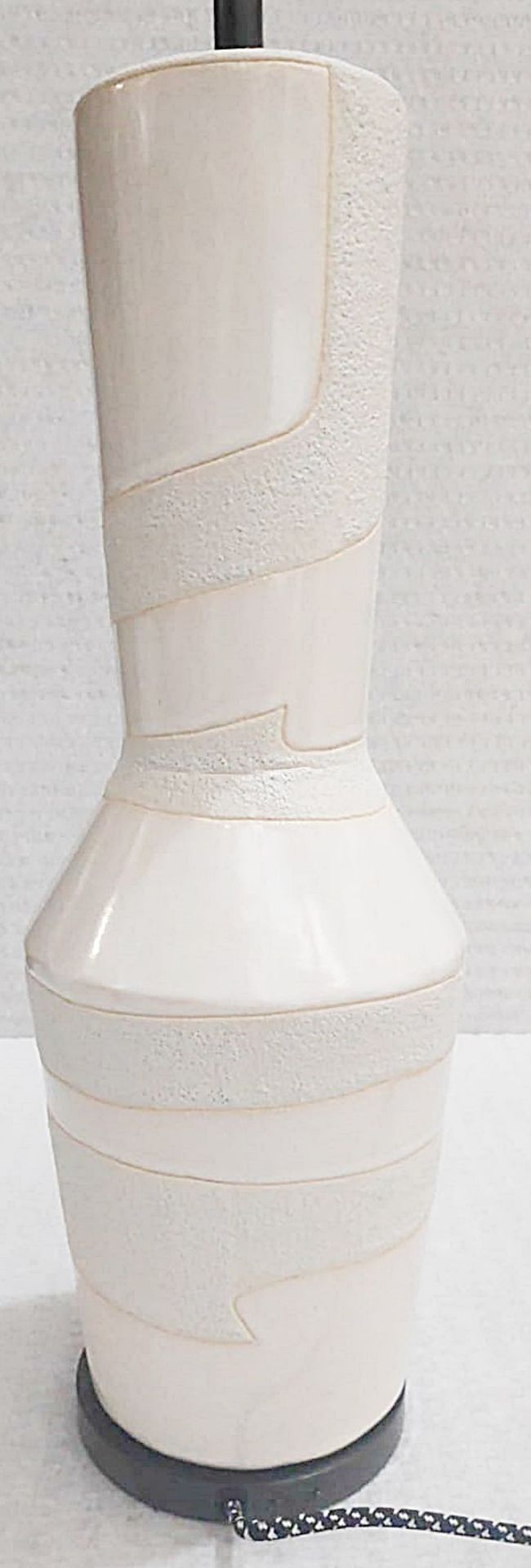 1 x KELLY WEARSTLER / VISUAL COMFORT 'Alta' Designer Table Lamp In White - Original Price £1,000 - Image 5 of 13