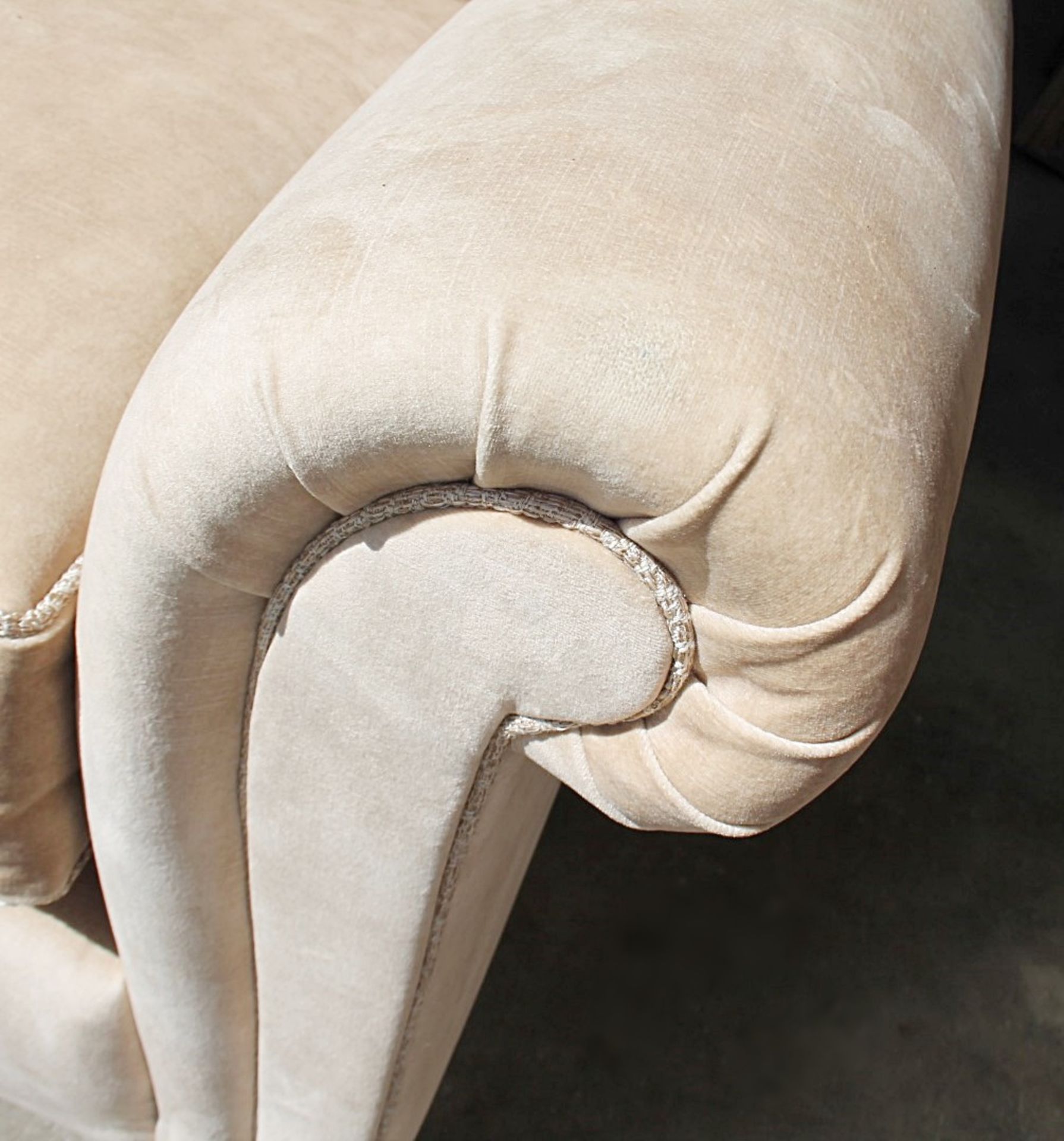 1 x DURESTA 'Belvedere' Luxury Ladies Chair Upholstered In Champagne Velvet - RRP £1,759 - Image 7 of 9