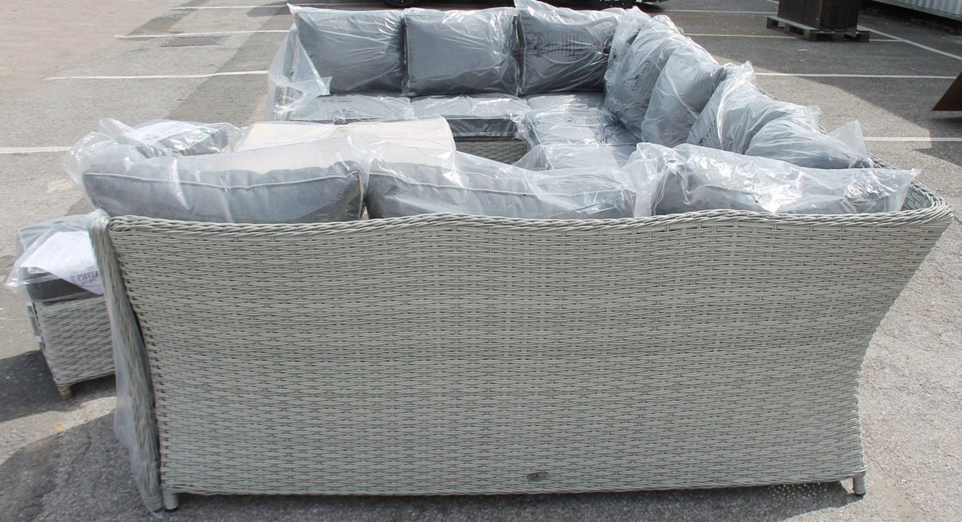 Hartman Hatfield U-Shaped Garden Lounge Set With Height Adjustable Table - New/Boxed - RRP £3,399.99 - Image 18 of 27