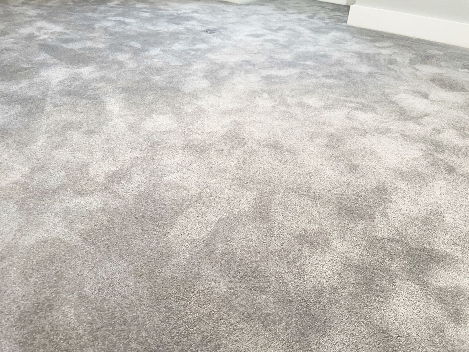 1 x Premium Bedroom Carpet In Grey (4.6 x 3.2m) - Ref: FRNT-BD/2ndFLR - CL742 - Image 2 of 6
