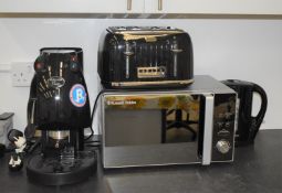 Collection of Kitchen Appliances - Didesse Frog Coffee Machine, Microwave, Toaster and Kettle