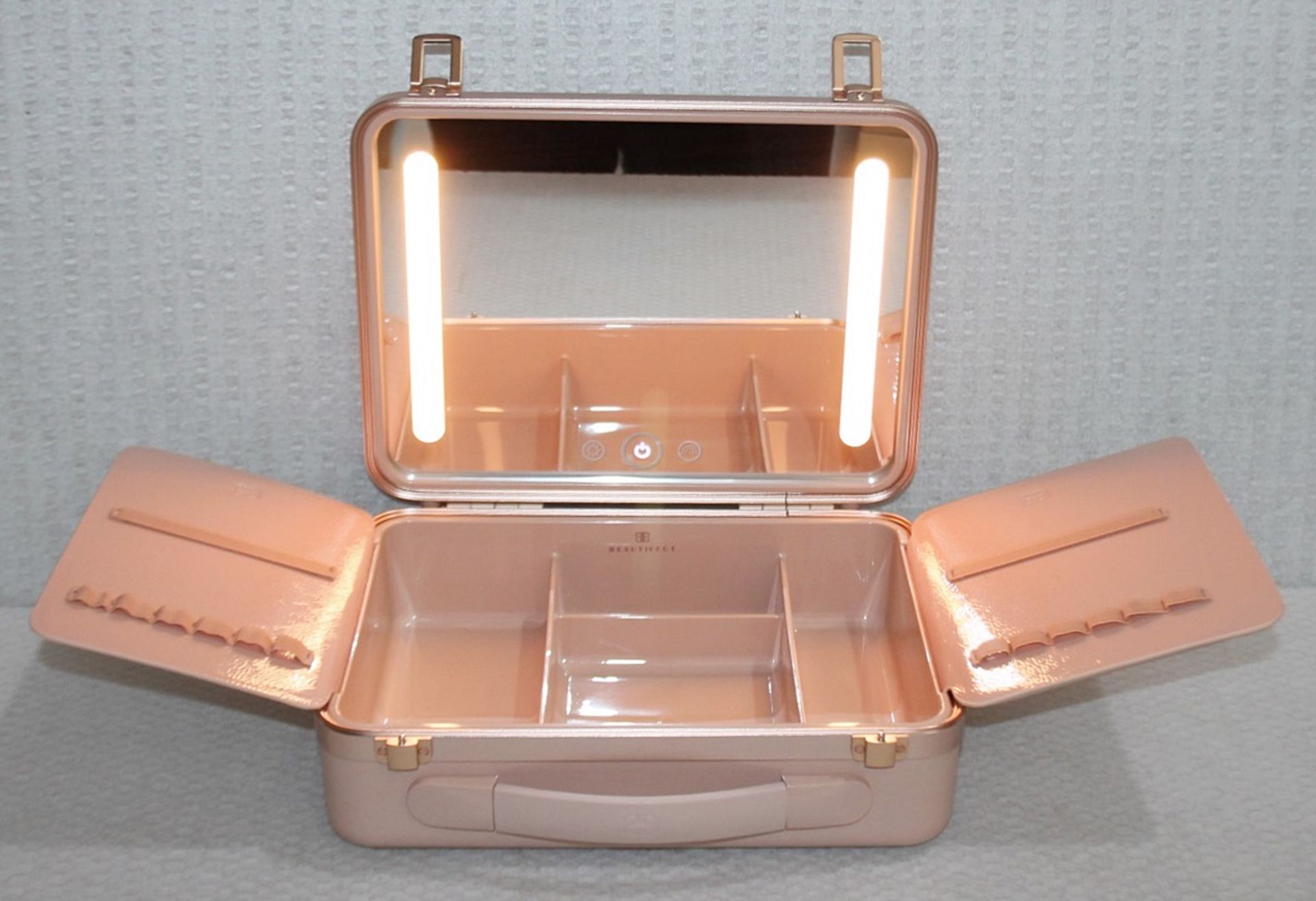 1 x BEAUTIFECT 'Beautifect Box' Make-Up Carry Case With Built-in Illuminated Mirror - RRP £279.00 - Image 8 of 11