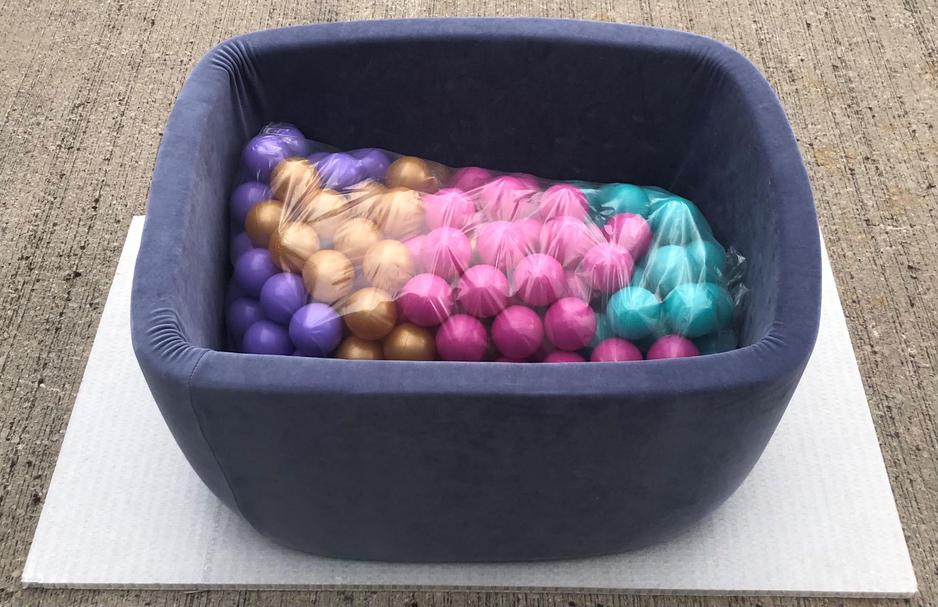 1 x MEOWBABY Premium Foam Ball Pit With Removable Velour Cover - Original Price £129.00 - Image 5 of 8