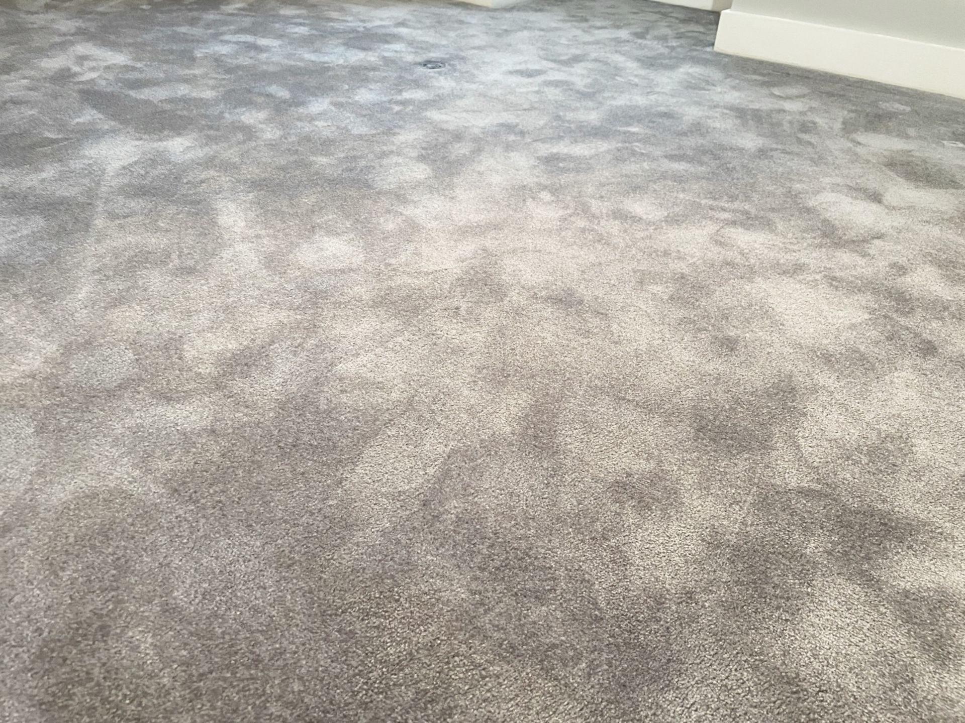 1 x Premium Bedroom Carpet In Grey (4.6 x 3.2m) - Ref: FRNT-BD/2ndFLR - CL742 - Image 4 of 6