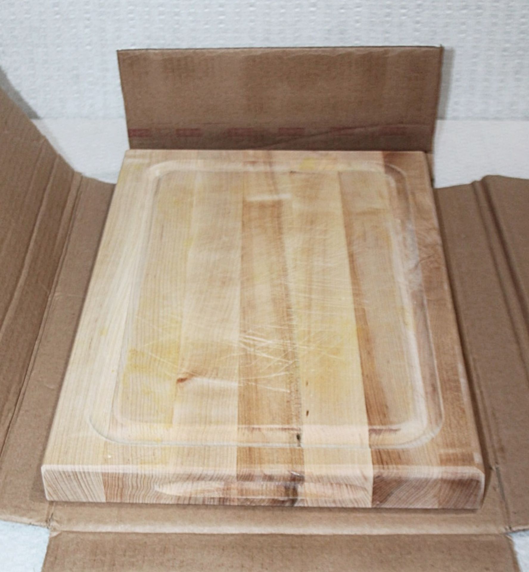 1 x JOHN BOOS 'Block' Reversible Maple Wood Chopping Board with Juice Groove - Image 4 of 6