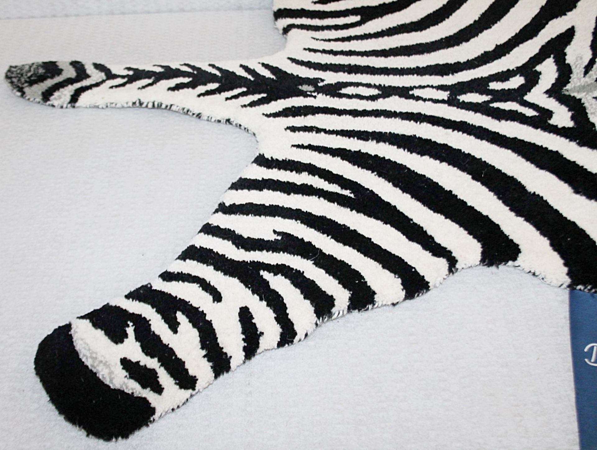 1 x DOING GOODS Luxury 100% Wool 'Chubby Zebra' Rug - Handmade - Original Price: £164.00 - Image 8 of 13