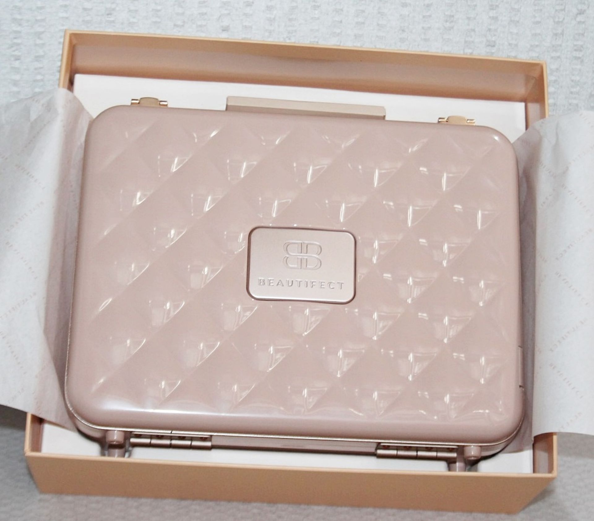 1 x BEAUTIFECT 'Beautifect Box' Make-Up Carry Case With Built-in Illuminated Mirror - RRP £279.00 - Image 2 of 11
