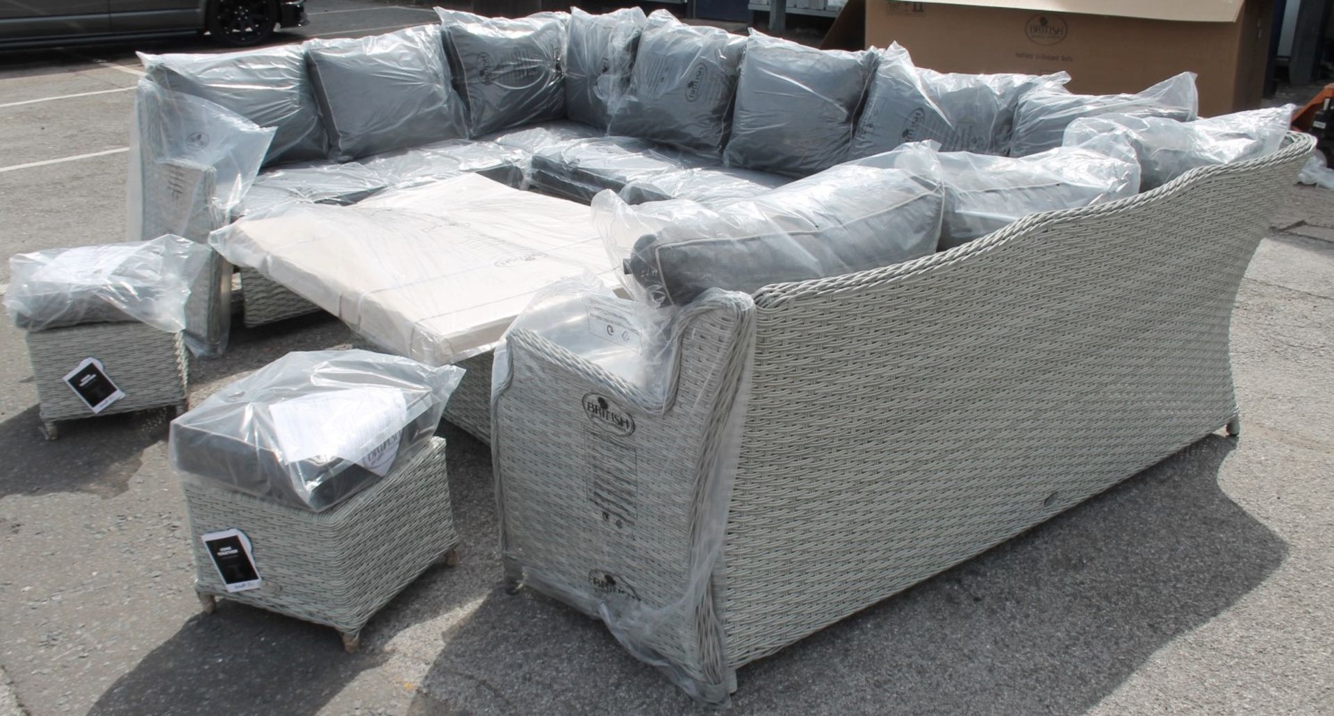 Hartman Hatfield U-Shaped Garden Lounge Set With Height Adjustable Table - New/Boxed - RRP £3,399.99 - Image 6 of 27