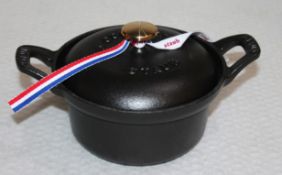 1 x STAUB Cast Iron La Coquette Pan With Lid In Black (12 cm) - Original Price £86.99