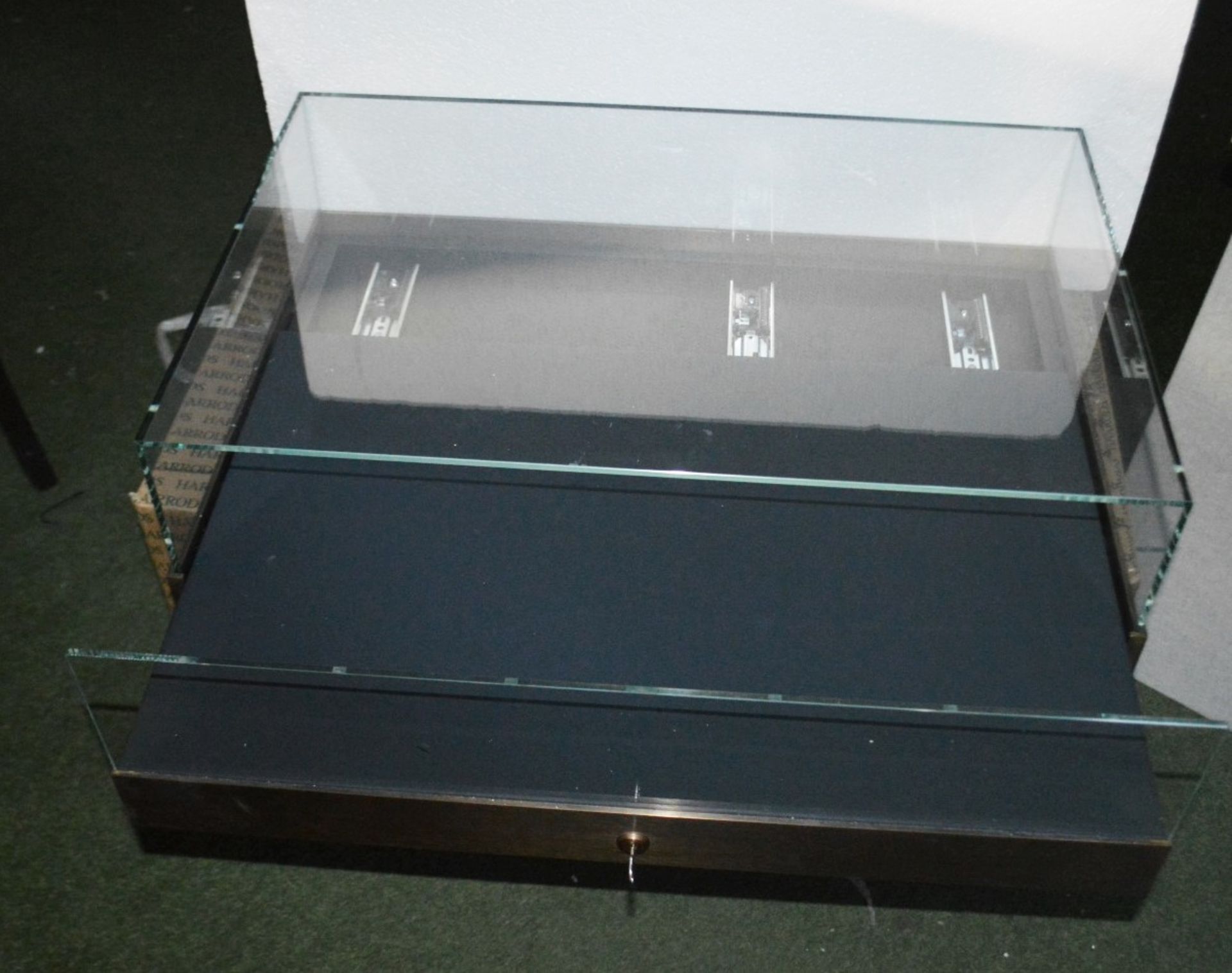 1 x Large Lockable Countertop Jewellery Display Cabinet In Bronze And Glass, With A Push-To-Open - Image 7 of 8