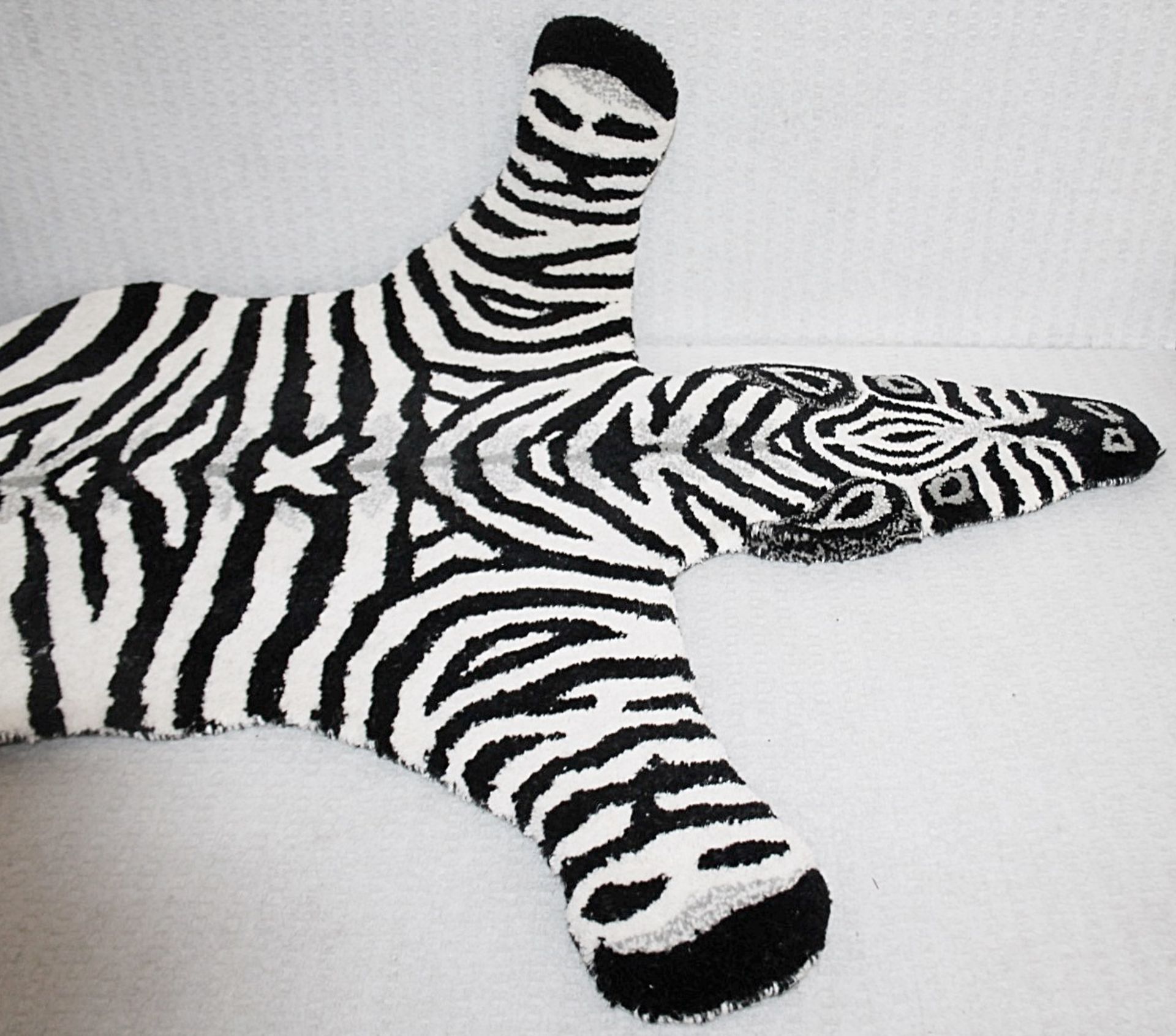 1 x DOING GOODS Luxury 100% Wool 'Chubby Zebra' Rug - Handmade - Original Price: £164.00 - Image 5 of 13