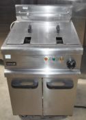 1 x Lincat Opus 700 Single Tank Electric Fryer With Built In Filtration - 3 Phase - Approx RRP £3000