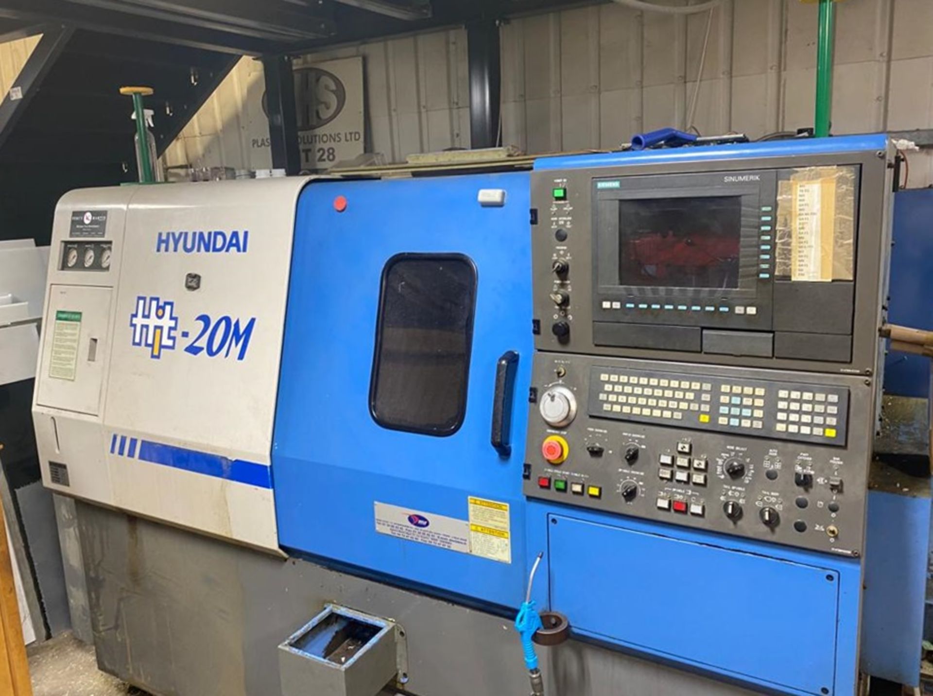 1 x Hyundai Hit 20M HiTrol King CNC 2 Axis Lathe Machine - Serial number 3450B1514 - Image 2 of 9