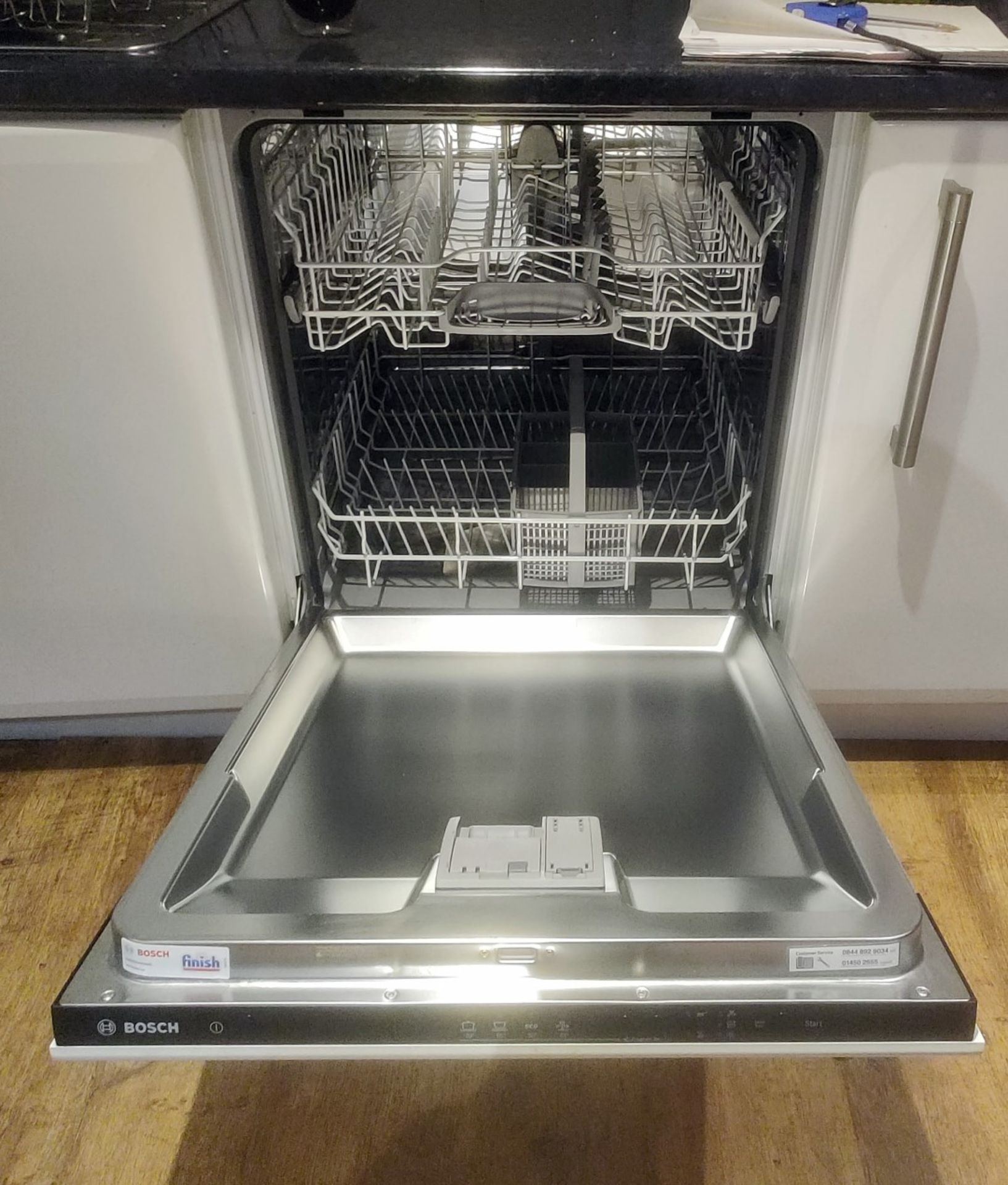 1 x White Gloss Fitted Kitchen With Worktops and Appliances - Image 5 of 22