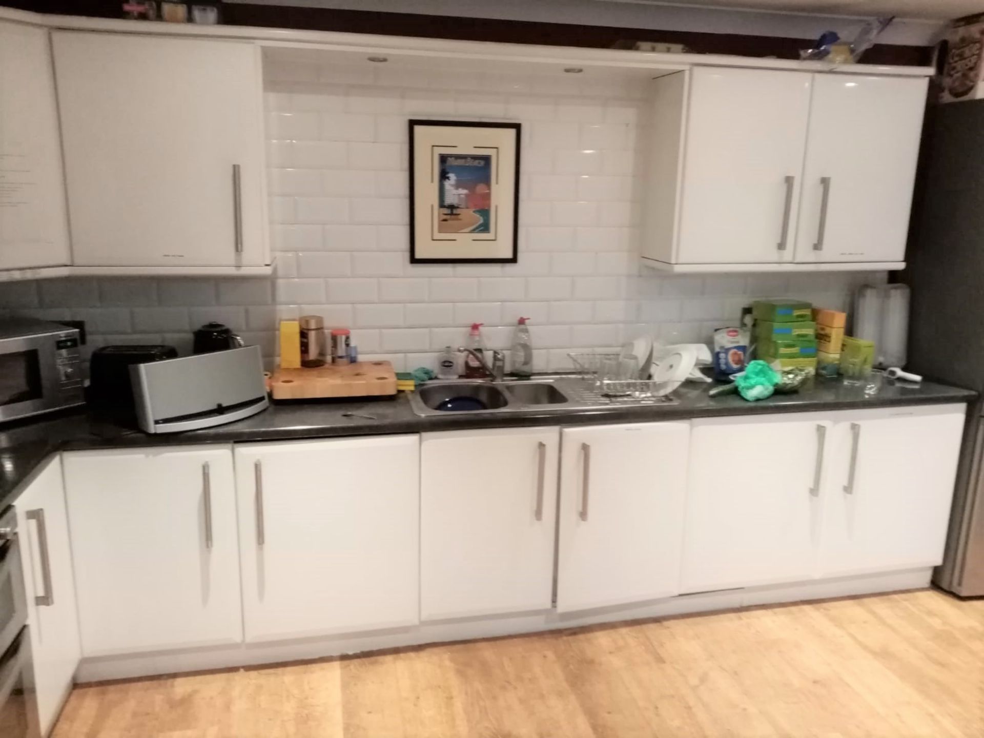 1 x White Gloss Fitted Kitchen With Worktops and Appliances - Image 2 of 22