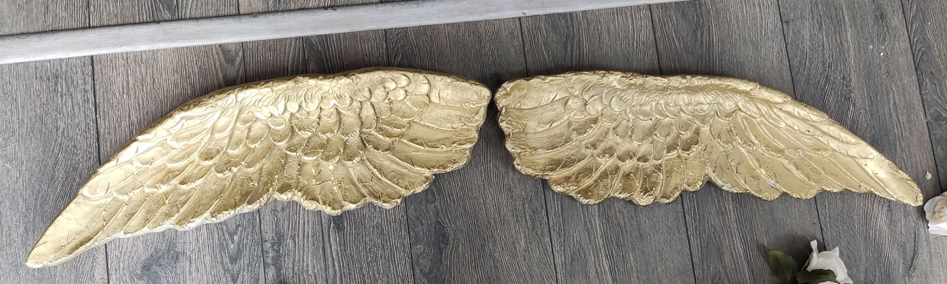 Pair of Gold Angel Wings Wall Décor - LBCTBC - CL763- Location: Sale M33Dimensions: 61cm (l) - Image 3 of 3